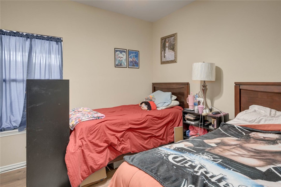 1609 W Manor Dr Property Photo 9