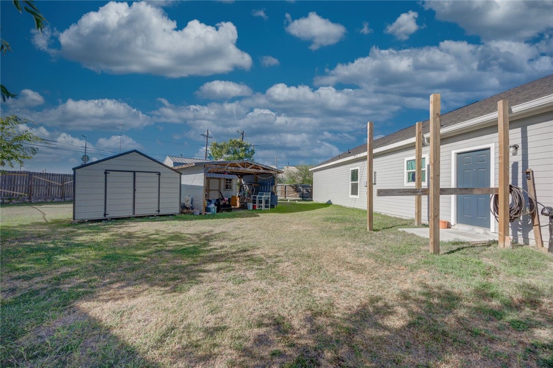 1609 W Manor Dr Property Photo 16