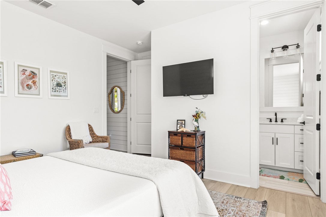 284 Sunrise Ave 4b Property Photo 9