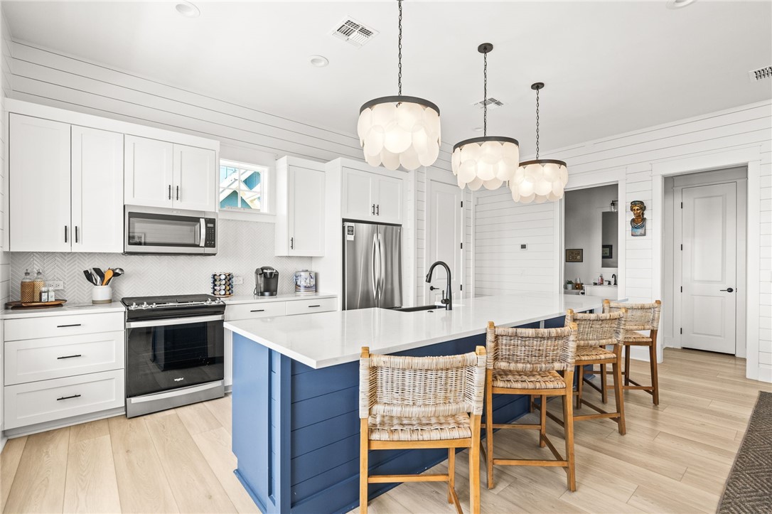 284 Sunrise Ave 4b Property Photo 15