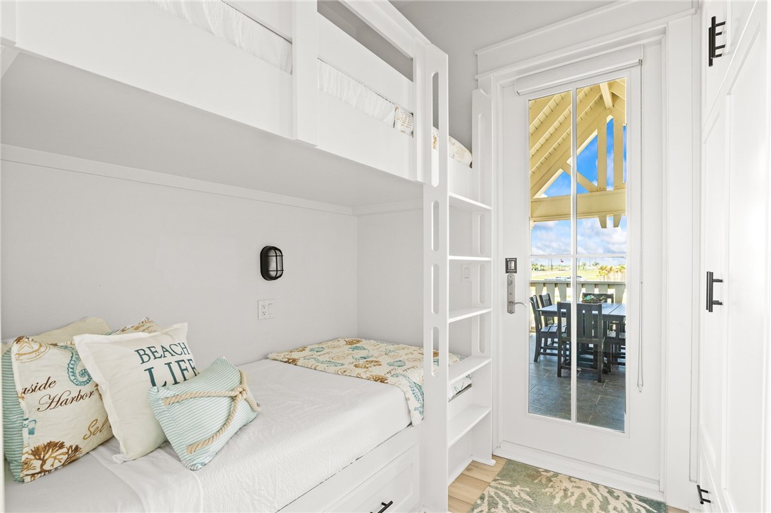 284 Sunrise Ave 4b Property Photo 20