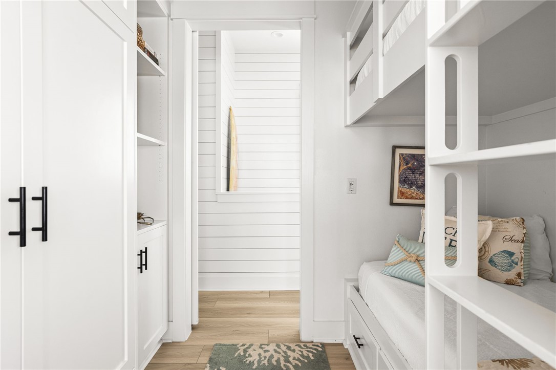 284 Sunrise Ave 4b Property Photo 21