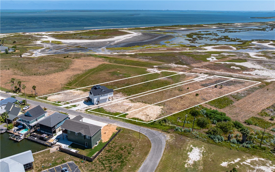 113 Port Saint Claire Property Photo 3