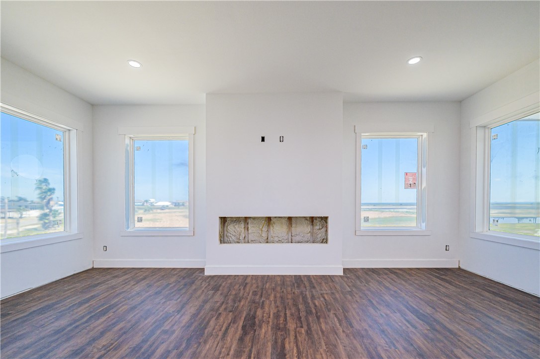 113 Port Saint Claire Property Photo 7