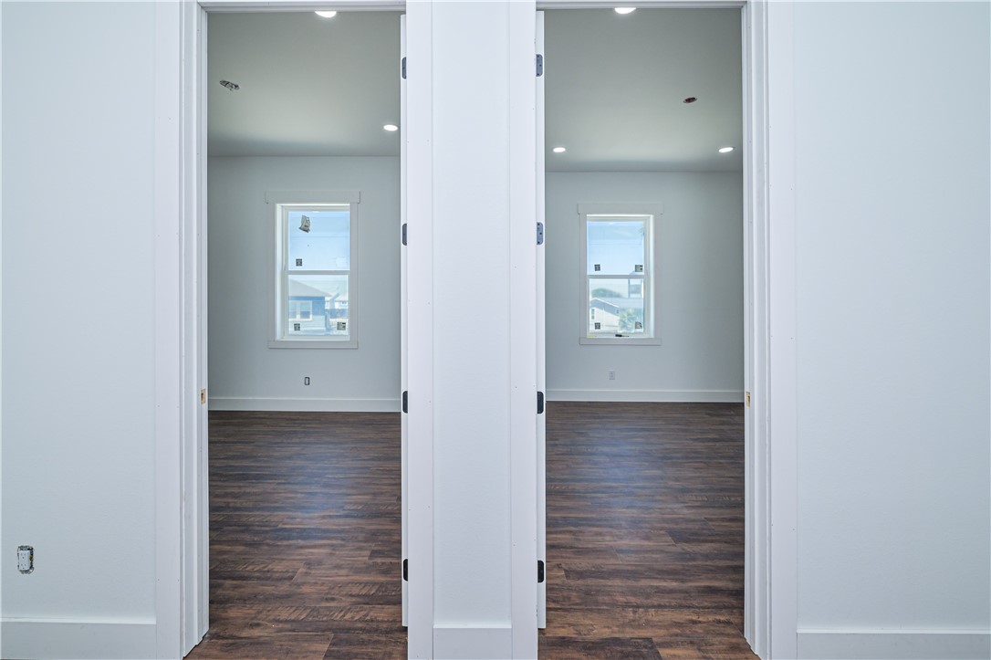 113 Port Saint Claire Property Photo 17