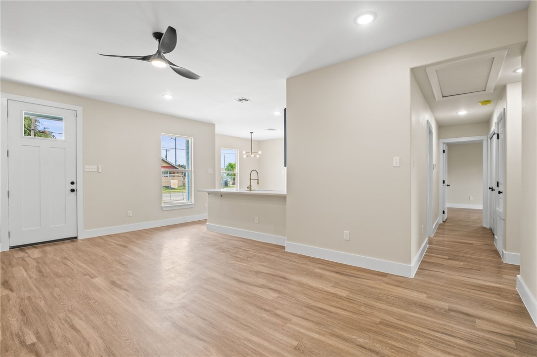 1316 Hancock Ave Property Photo 4