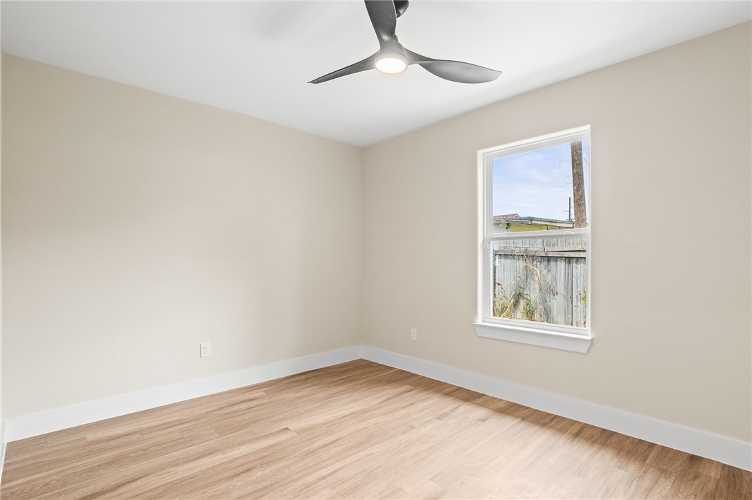 1316 Hancock Ave Property Photo 13