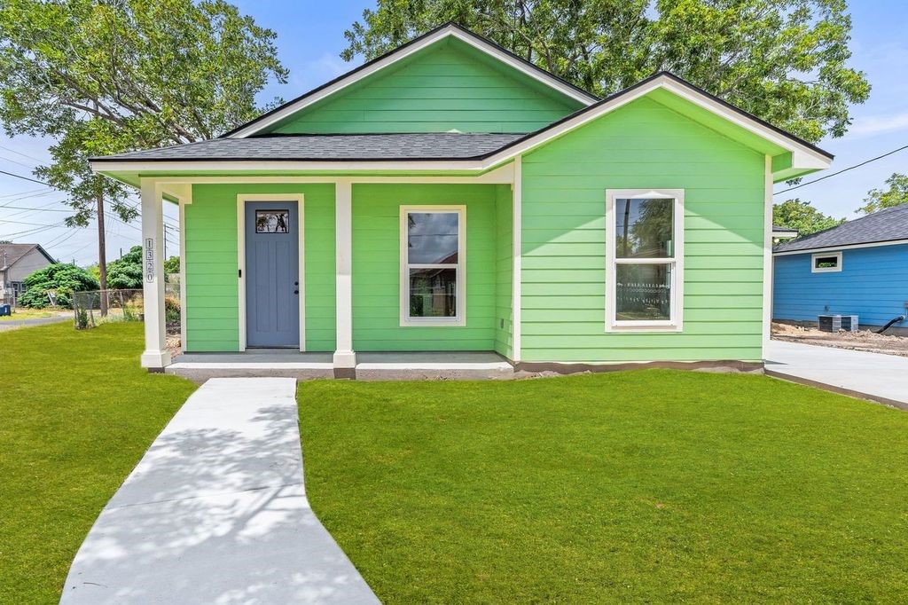 1320 Hancock Ave Property Photo 1