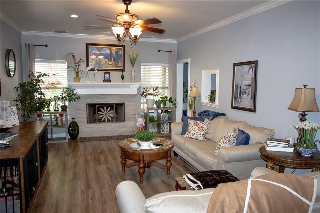 5113 Queens Ct Property Photo 2