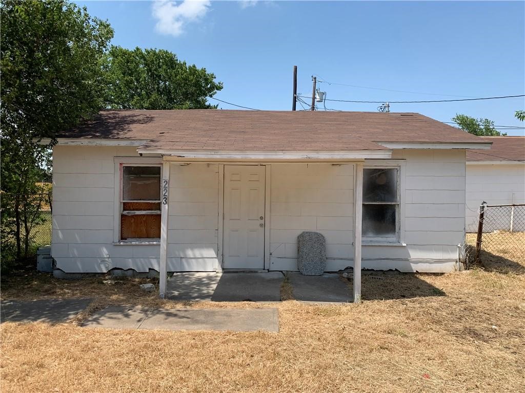 225 E Main St Property Photo 5