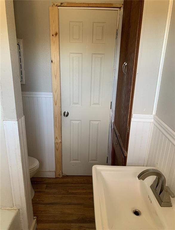 225 E Main St Property Photo 13