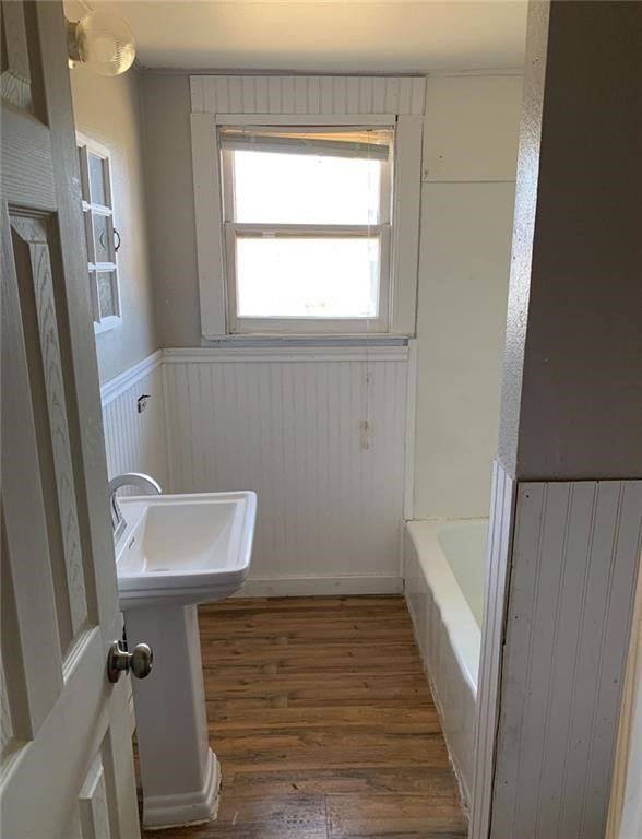 225 E Main St Property Photo 14