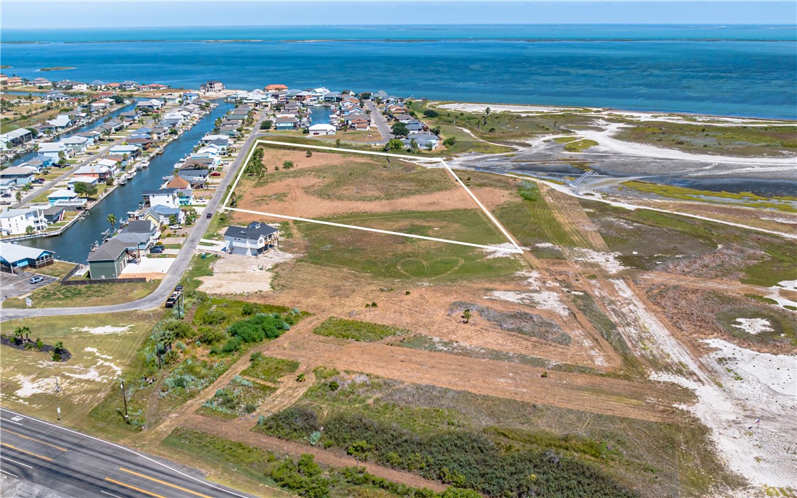 101 Port Saint Claire Property Photo 6