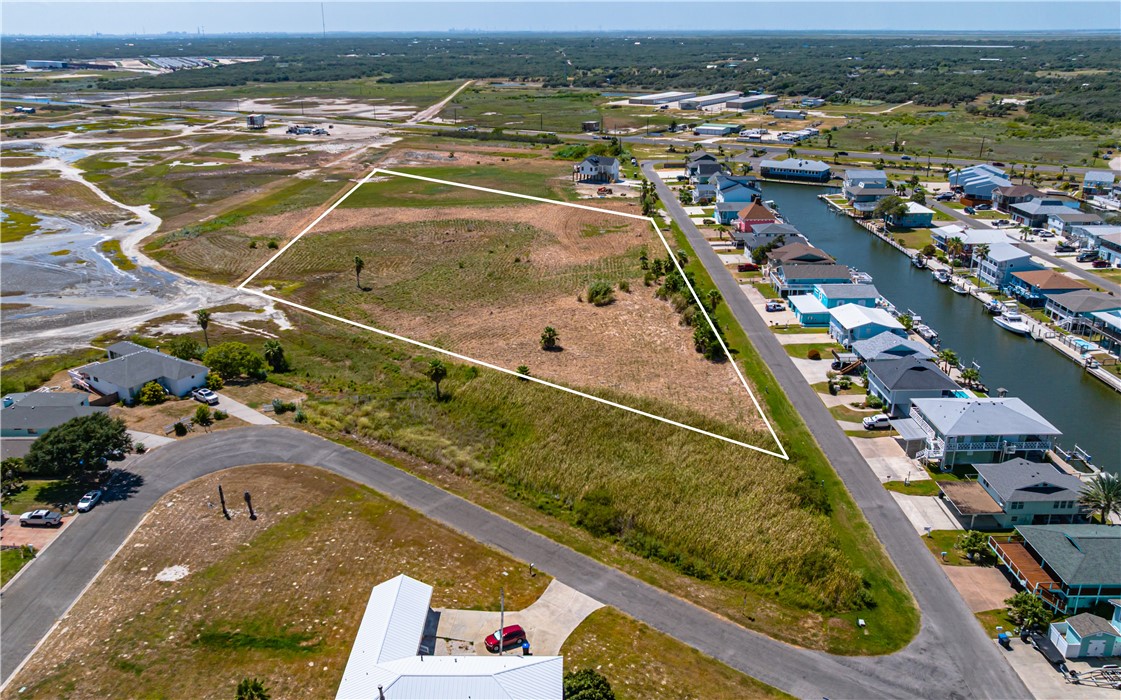 101 Port Saint Claire Property Photo 7