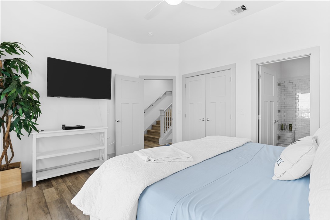 200 Piper Blvd B4 Property Photo 14