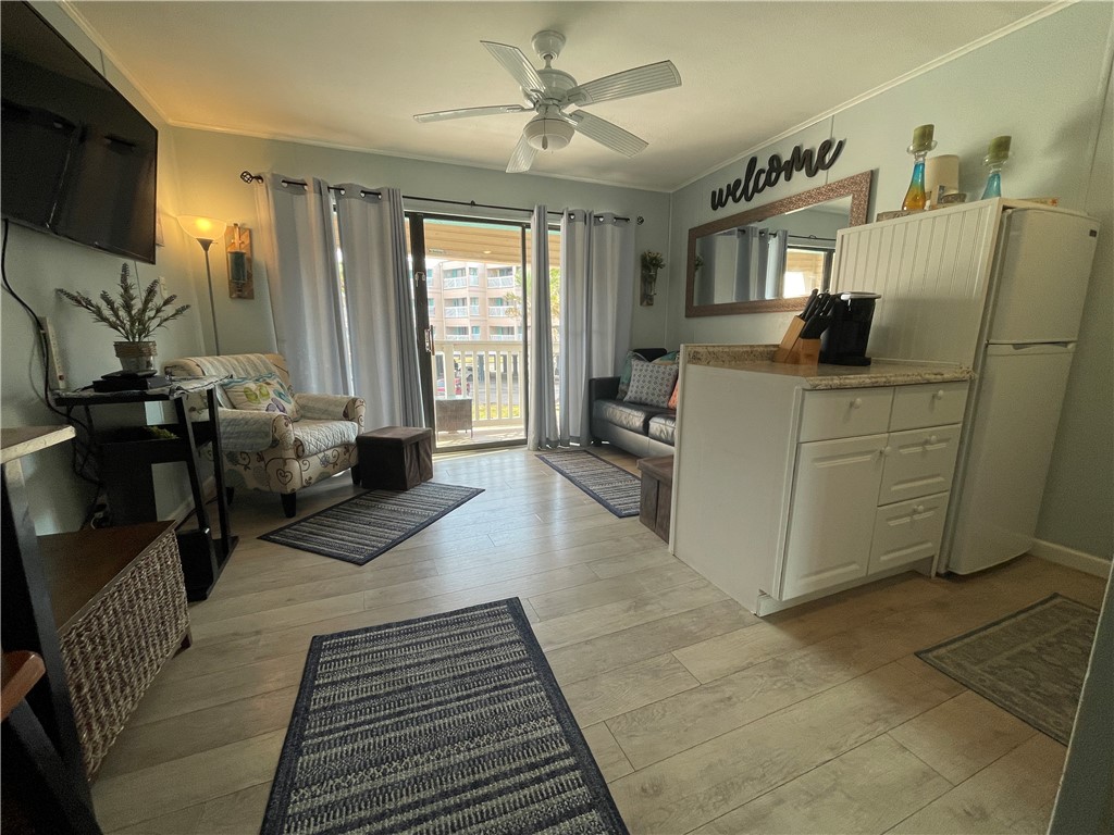 3938 Surfside Blvd 3124 Property Photo 6