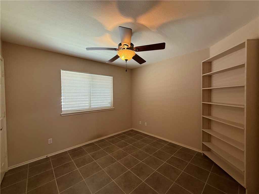 418 Oak Glen Dr Property Photo 28