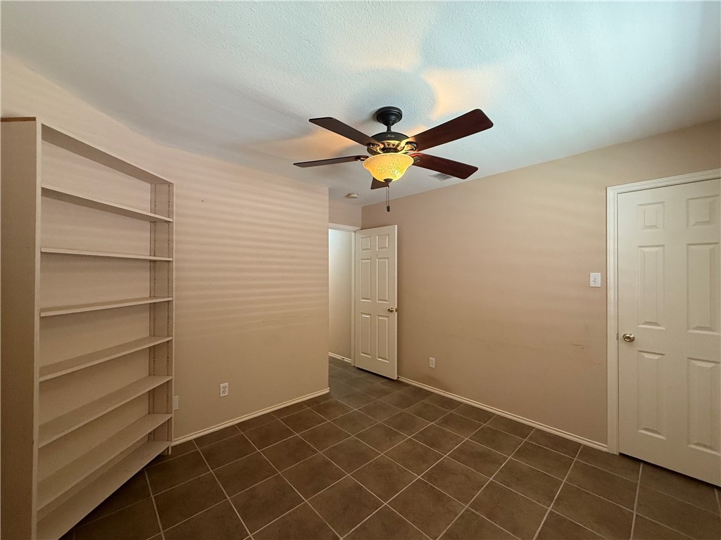 418 Oak Glen Dr Property Photo 29