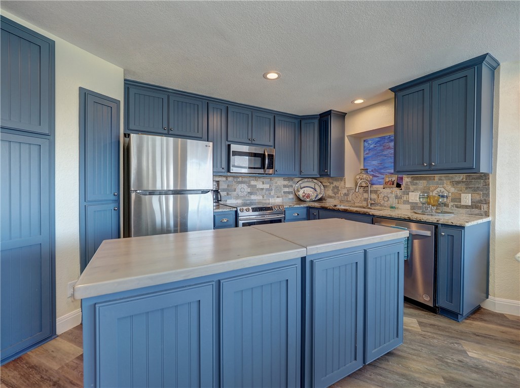 103 Driftwood Dr Property Photo 4