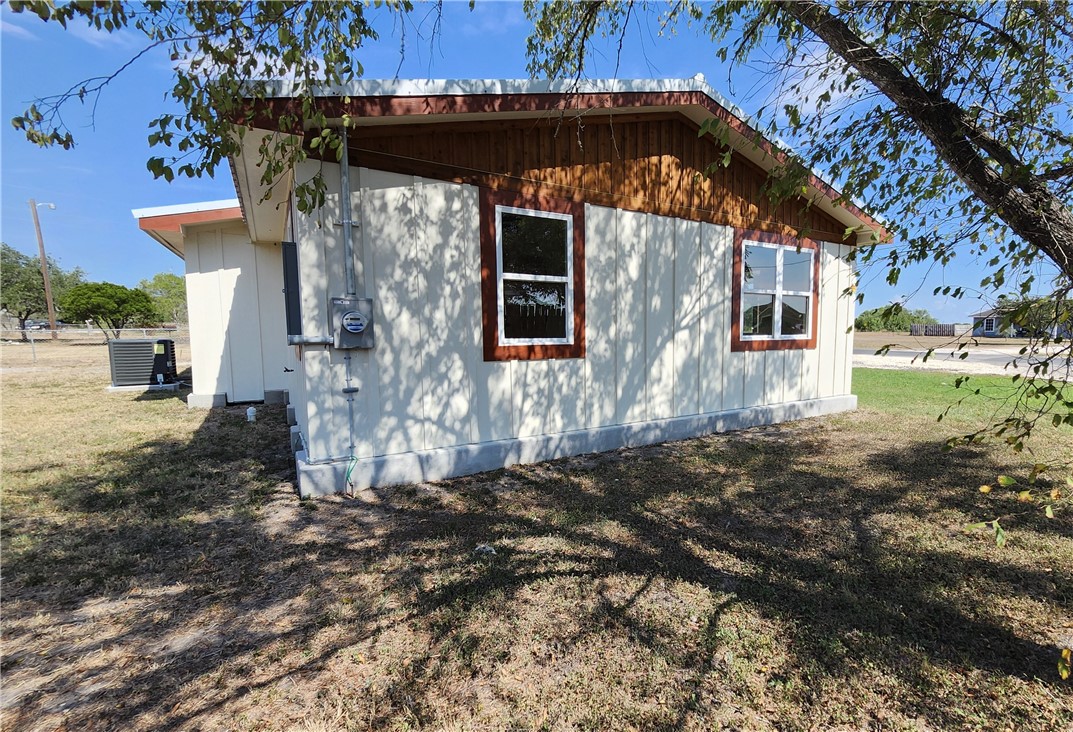 305 E Soyars Ave Property Photo 7