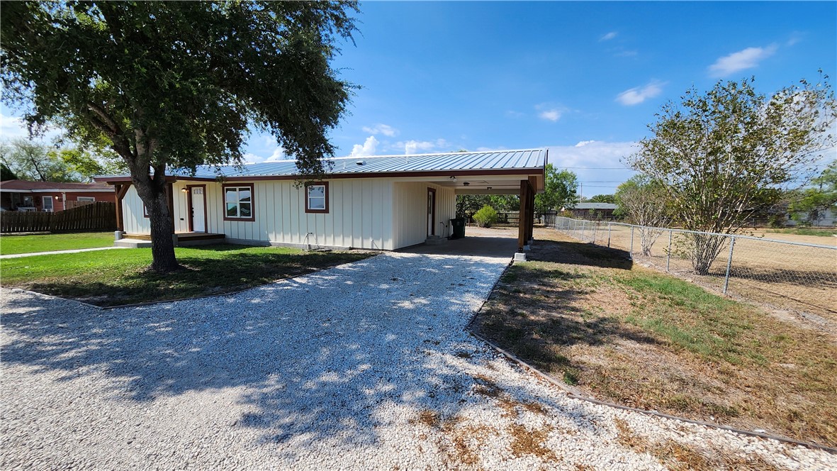 305 E Soyars Ave Property Photo 12