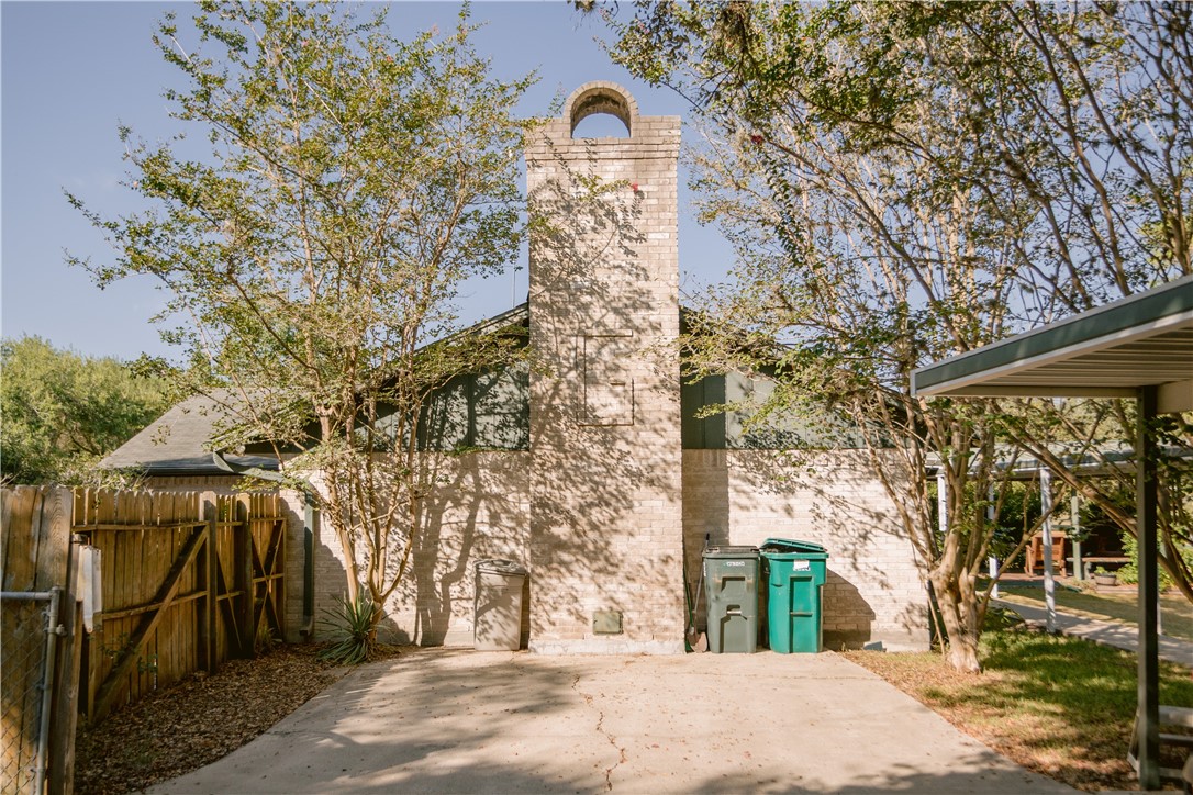 324 Stirrup Property Photo 9