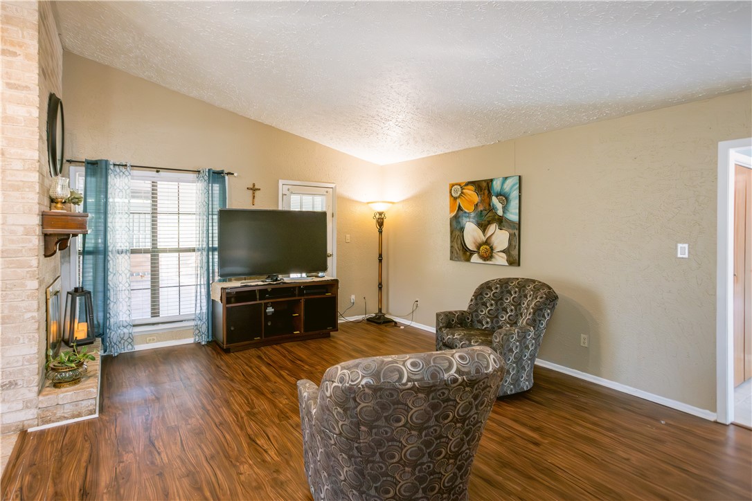 324 Stirrup Property Photo 13