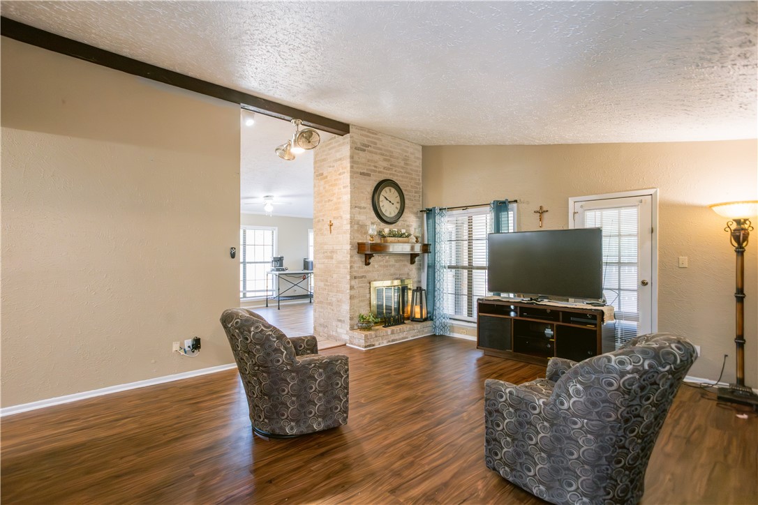 324 Stirrup Property Photo 14