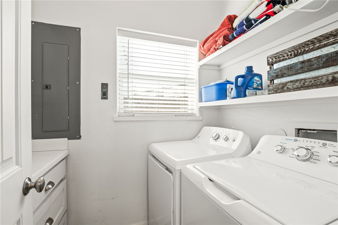 640 Gulf Village Dr Property Photo 11