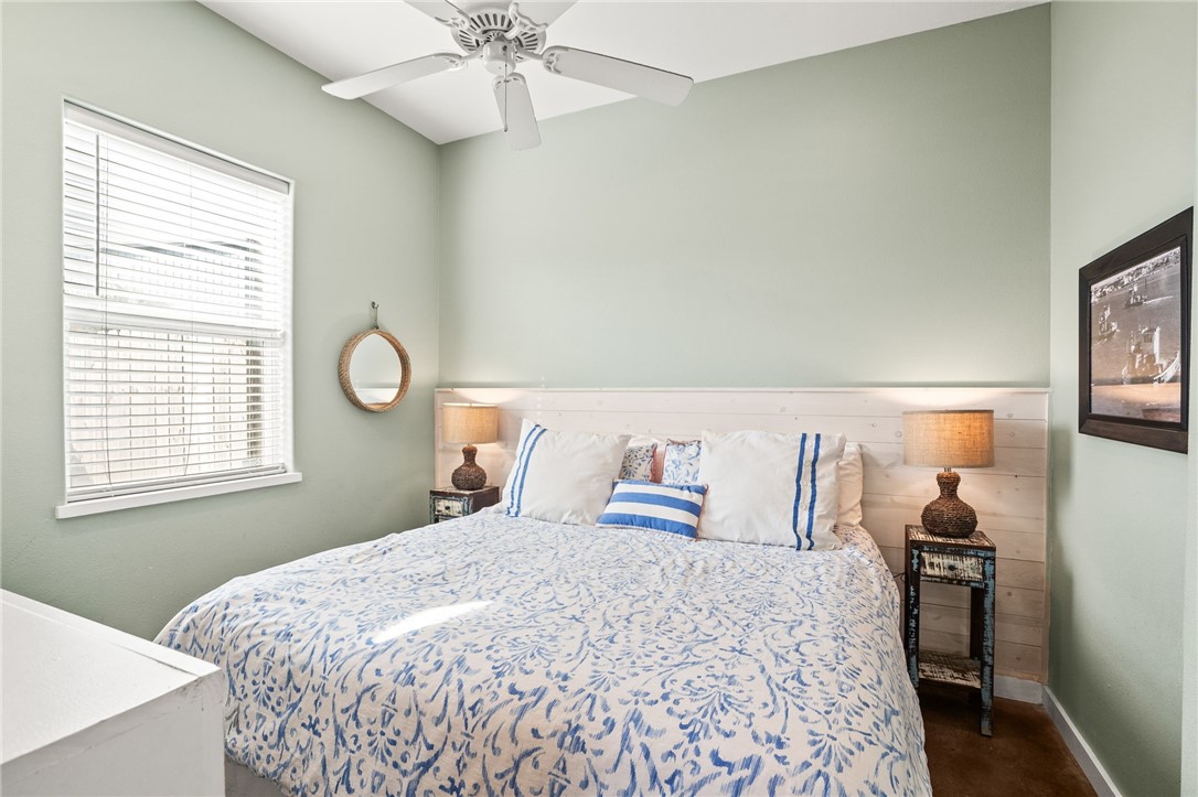 640 Gulf Village Dr Property Photo 12