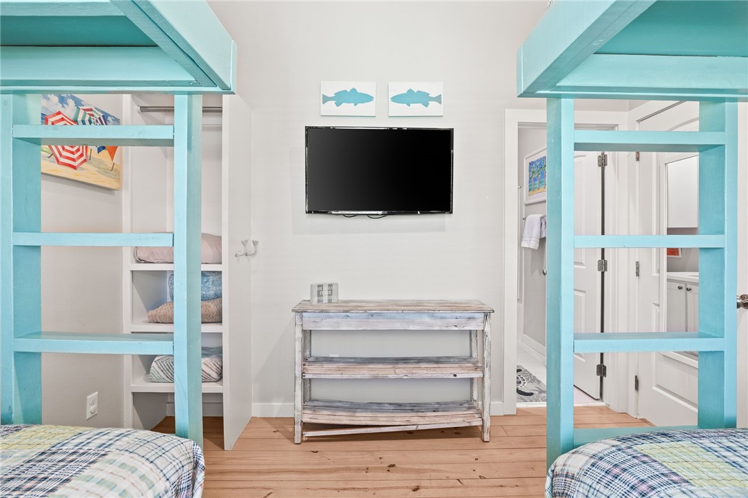 640 Gulf Village Dr Property Photo 21