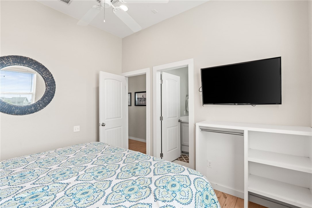 640 Gulf Village Dr Property Photo 24