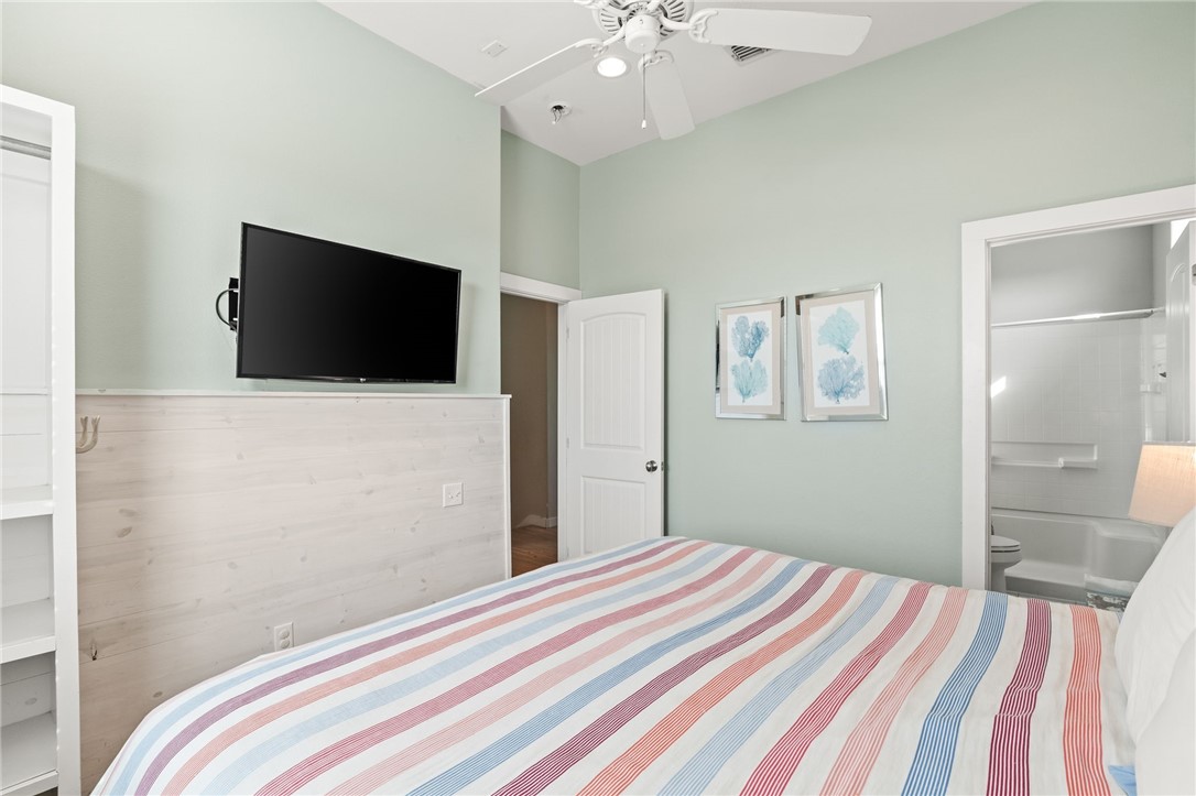 640 Gulf Village Dr Property Photo 27