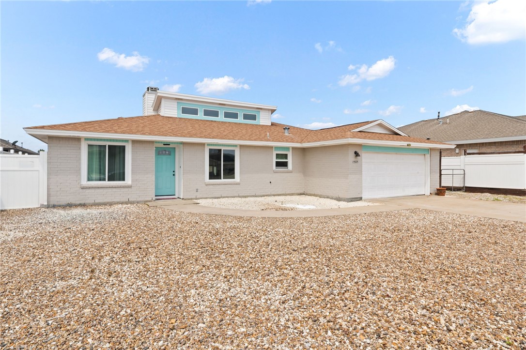 15525 Cuttysark St Property Photo 2