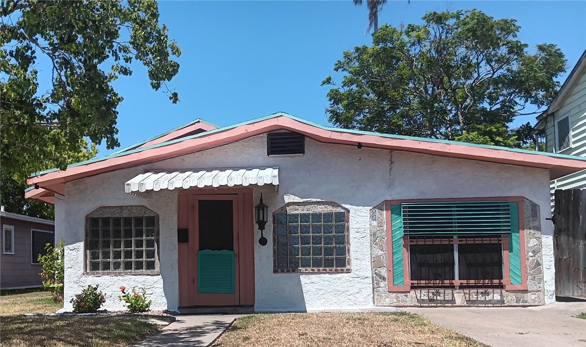 334 Rosebud Ave Property Photo 1