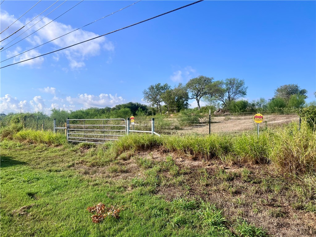 4609 Sharpsburg Property Photo 4