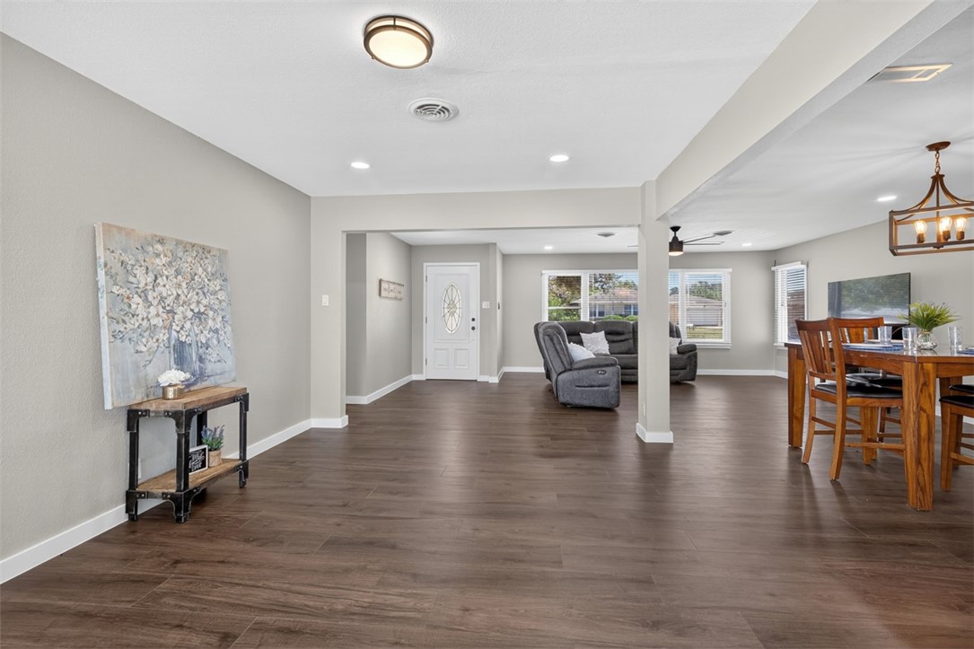 332 Doddridge St Property Photo 10