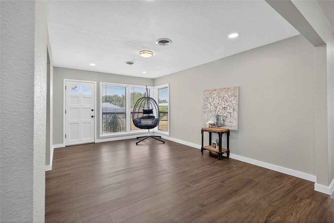 332 Doddridge St Property Photo 11