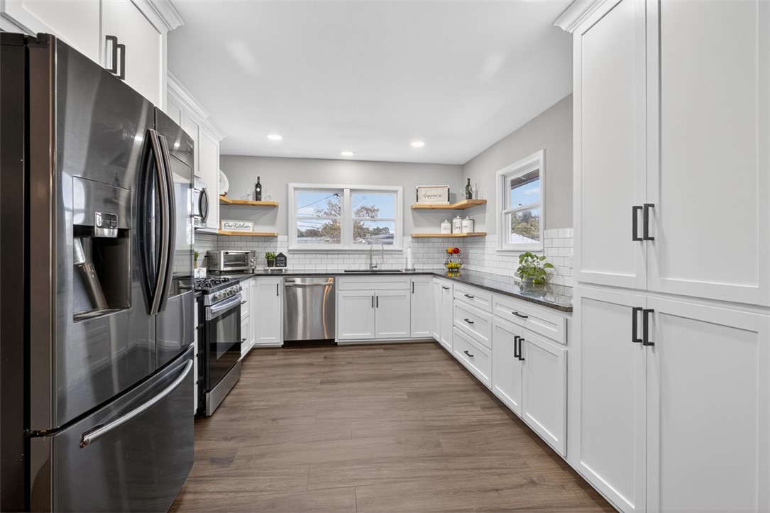 332 Doddridge St Property Photo 12