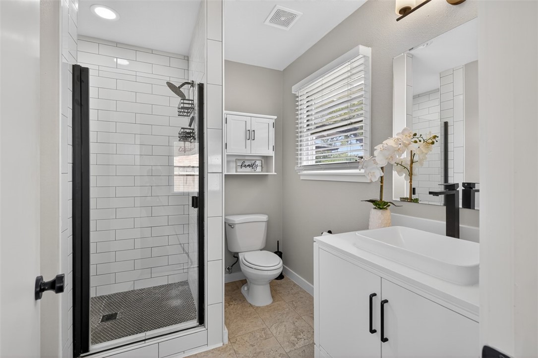 332 Doddridge St Property Photo 18