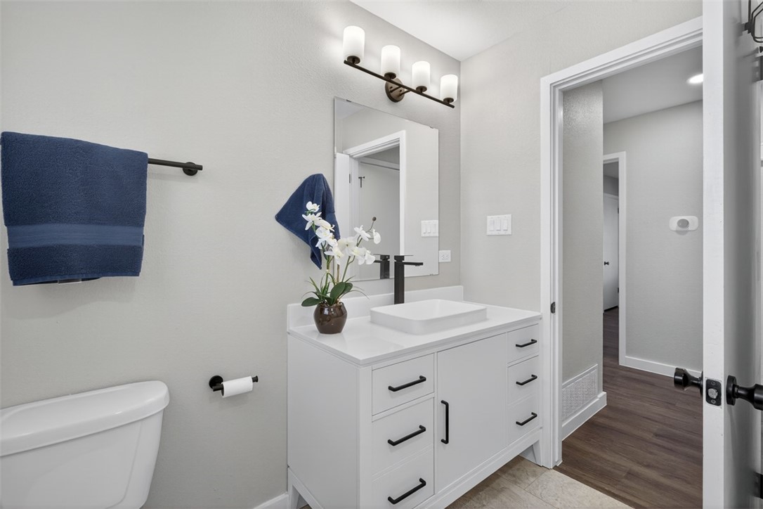 332 Doddridge St Property Photo 28