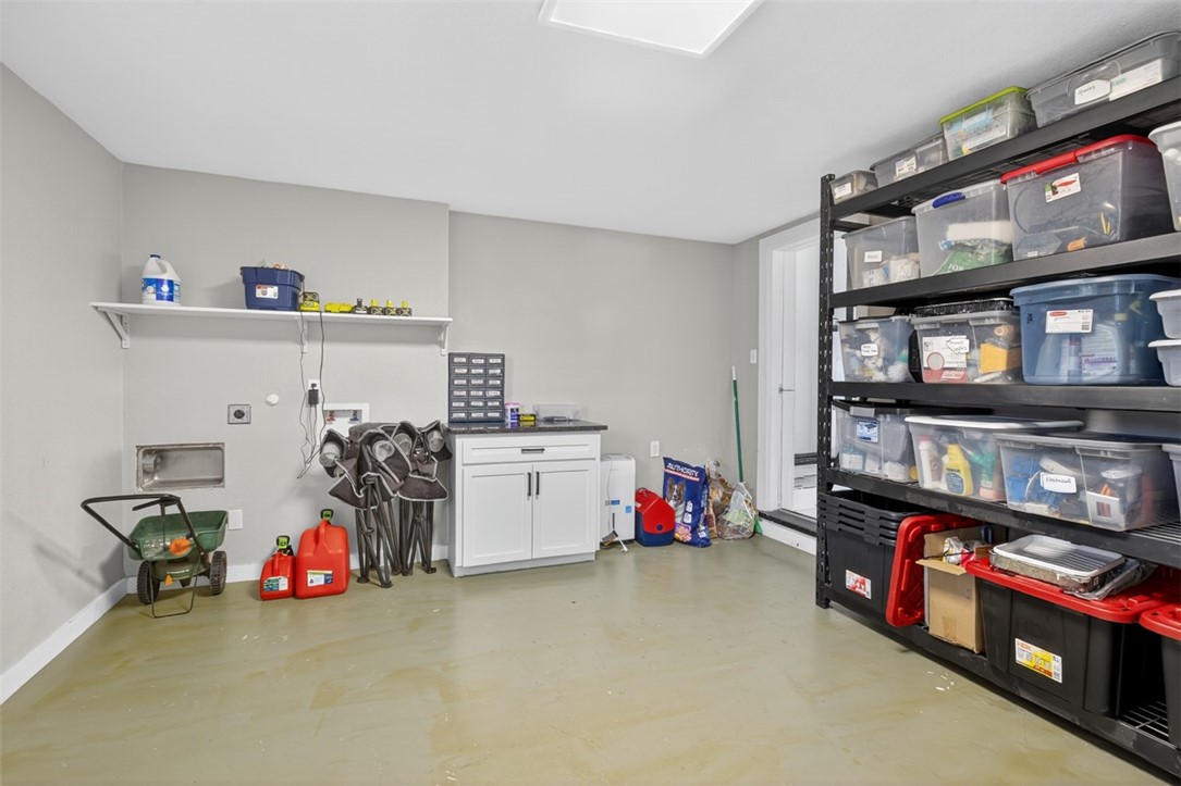 332 Doddridge St Property Photo 32