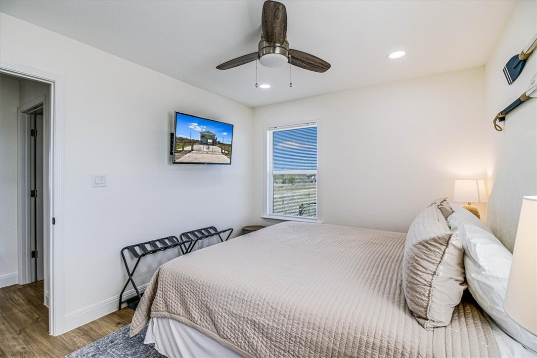 243 W Club Oak Lane Property Photo 21