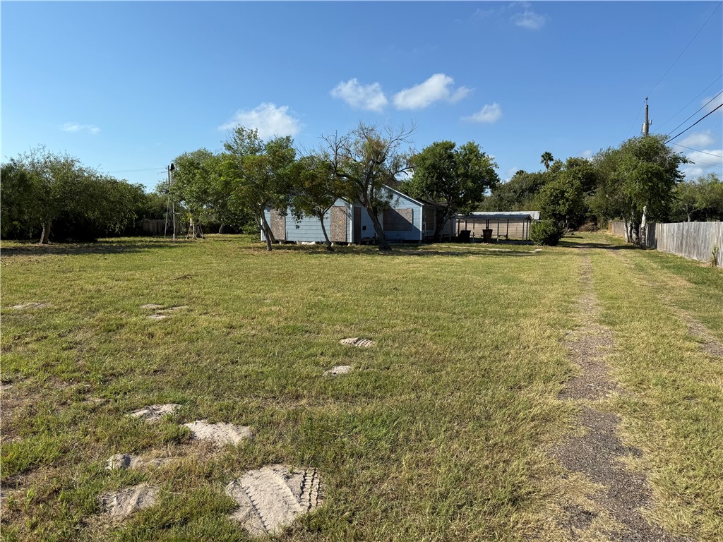 349 Glenoak Dr Property Photo 4