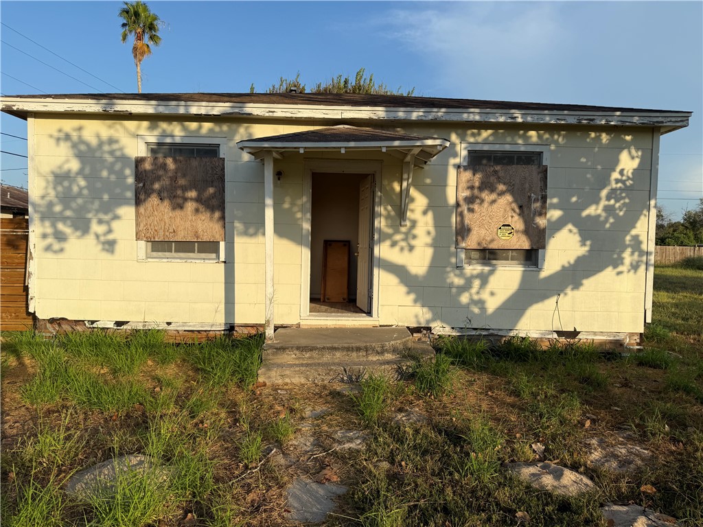 349 Glenoak Dr Property Photo 6