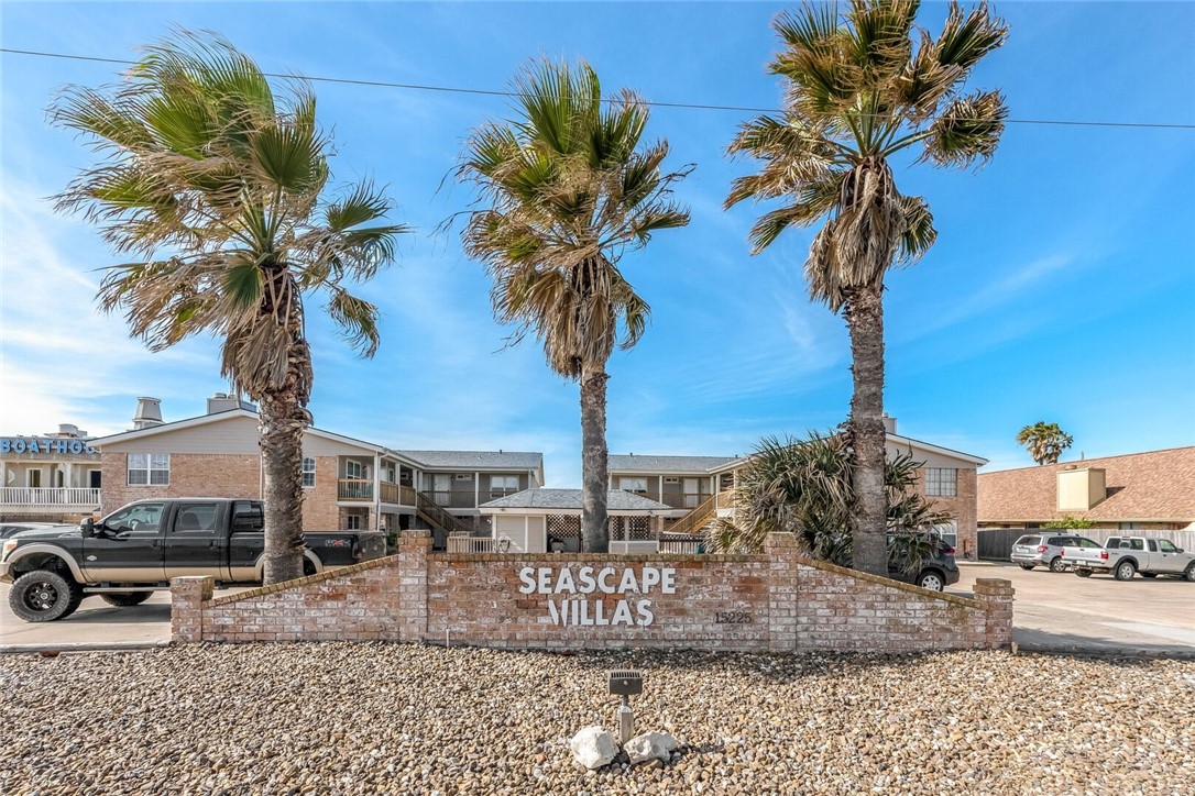 15225 Leeward Dr B4 Property Photo 1