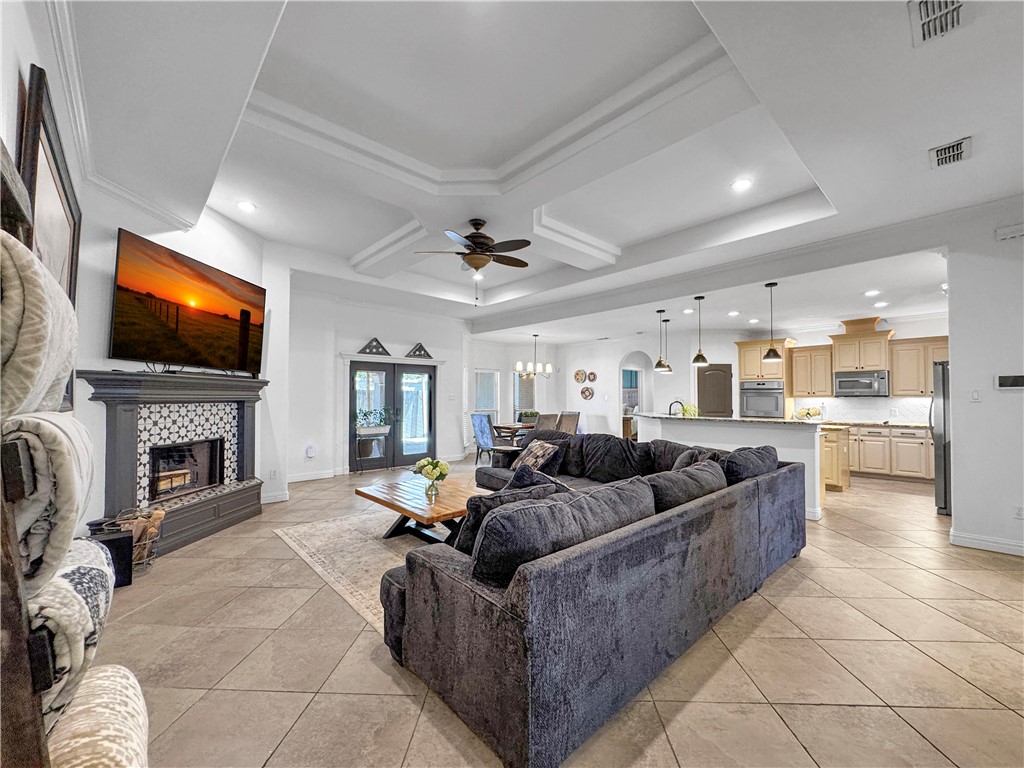 3506 Greenwich Dr Property Photo 3