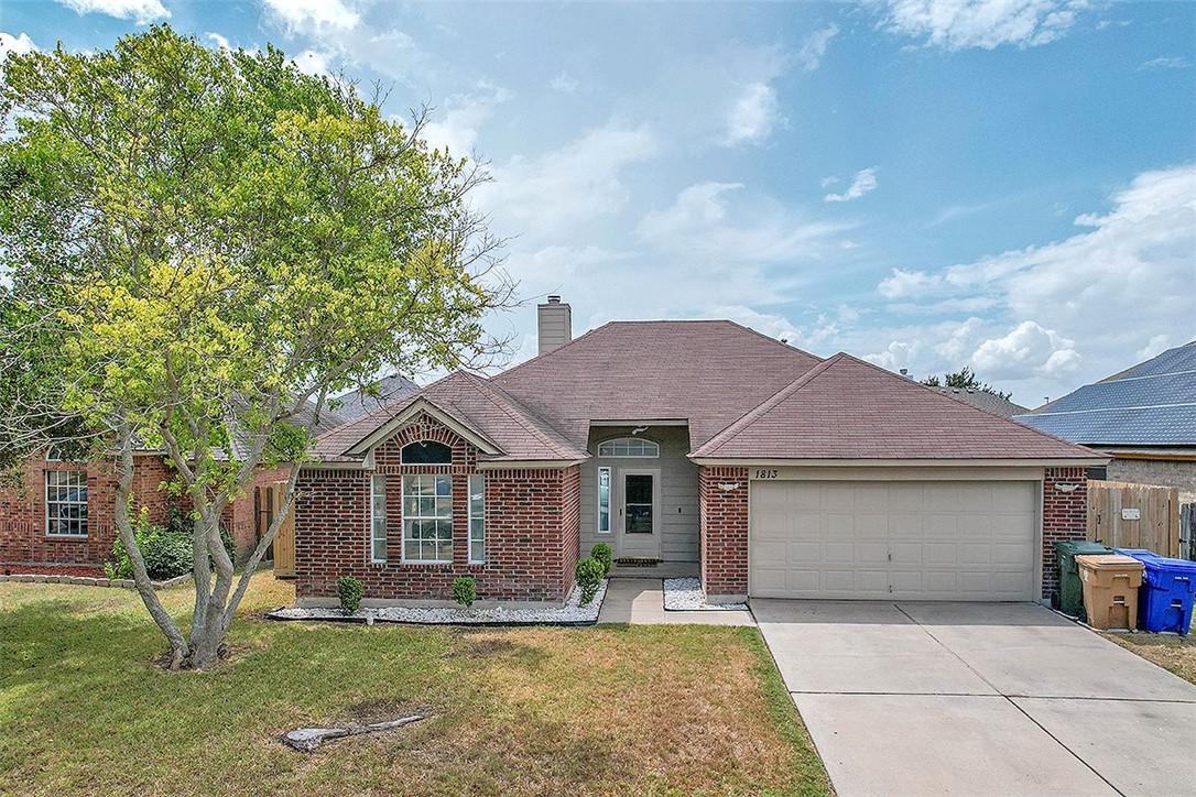 1813 Spanish Trai Property Photo 1