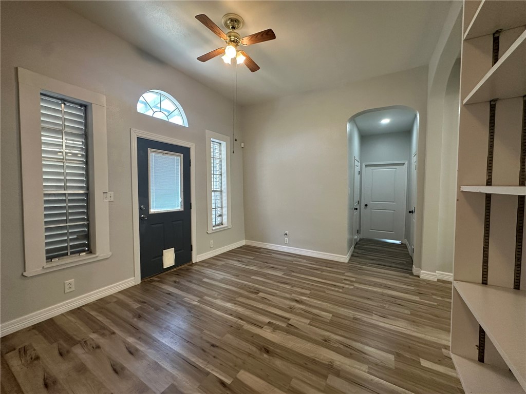 221 Commerce St E Property Photo 5