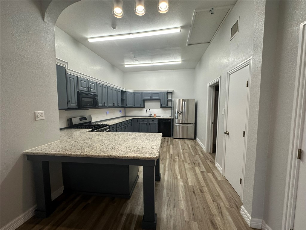 221 Commerce St E Property Photo 9